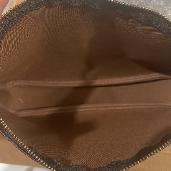 💥Authentic Vintage LV Monogram Pochette Crossbody Bag💥 - Picture 13 of 17